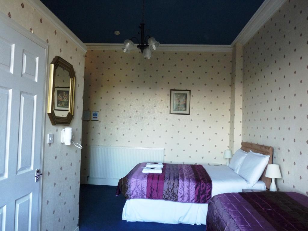 Alba Hills Guest House เอดินบะระ ภายนอก รูปภาพ