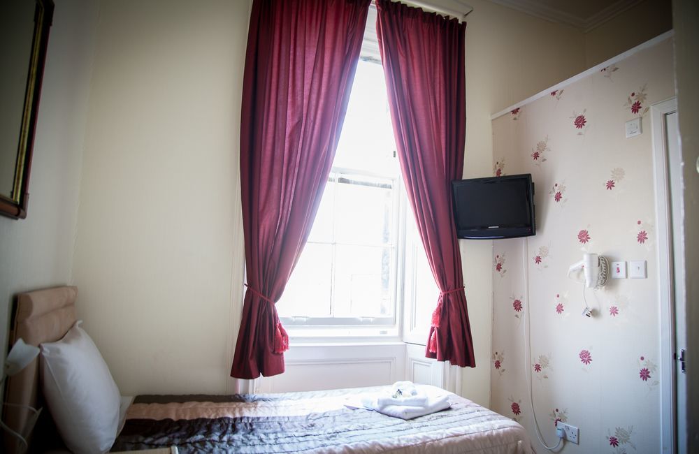Alba Hills Guest House เอดินบะระ ภายนอก รูปภาพ