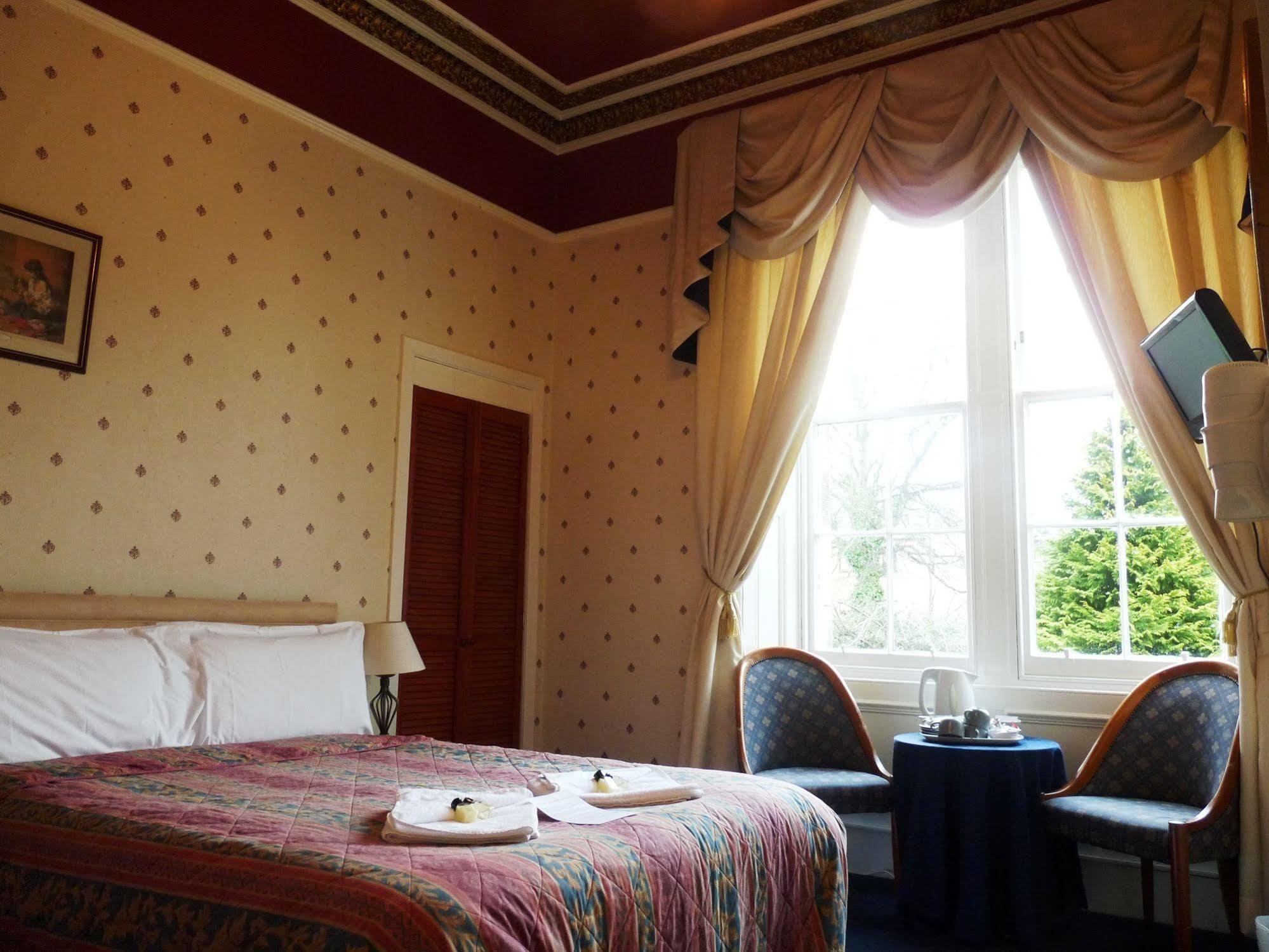 Alba Hills Guest House เอดินบะระ ภายนอก รูปภาพ