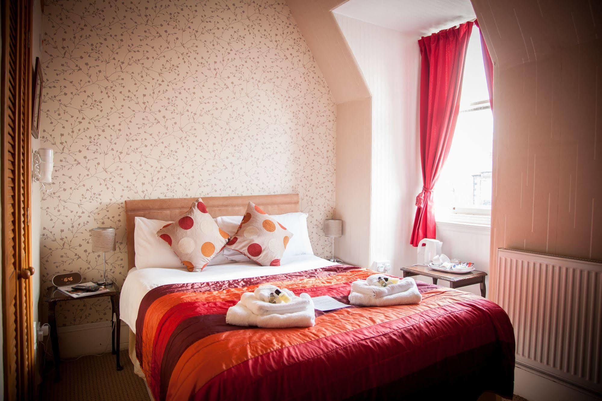 Alba Hills Guest House เอดินบะระ ภายนอก รูปภาพ