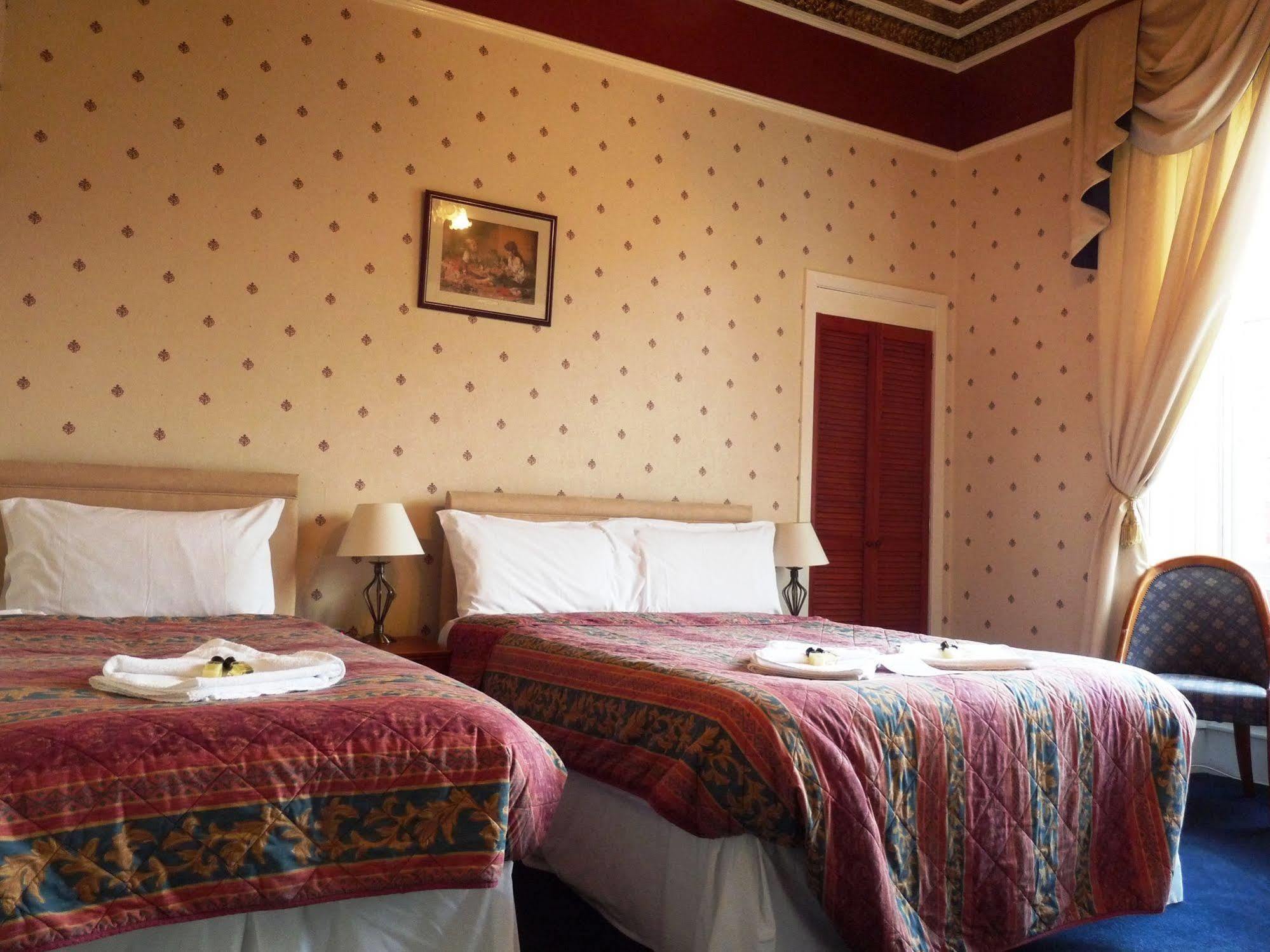 Alba Hills Guest House เอดินบะระ ภายนอก รูปภาพ