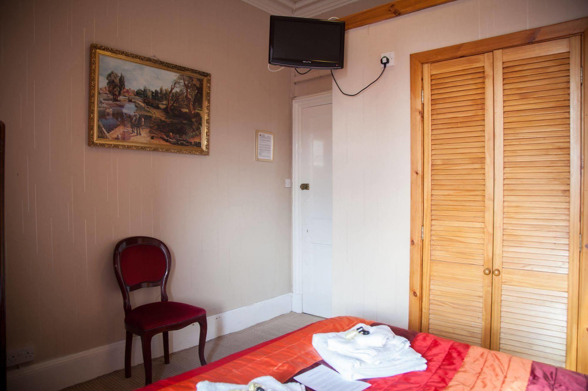 Alba Hills Guest House เอดินบะระ ภายนอก รูปภาพ