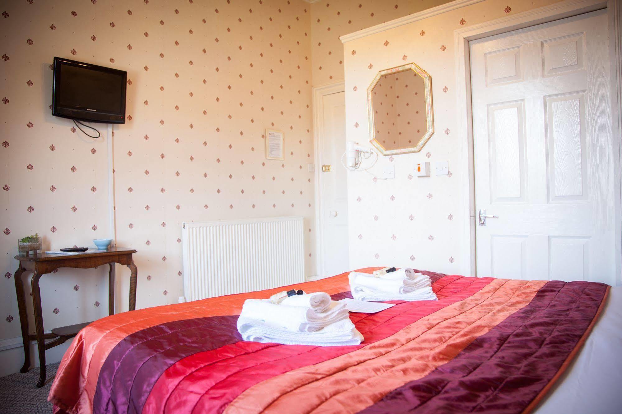Alba Hills Guest House เอดินบะระ ภายนอก รูปภาพ